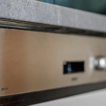 Modern Penthouse With Unique Terraces! Appartement *